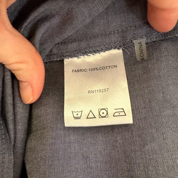 L’Ecole Des Femmes
Chambray Bardot Dress
Size Medium - Picture 6 of 10